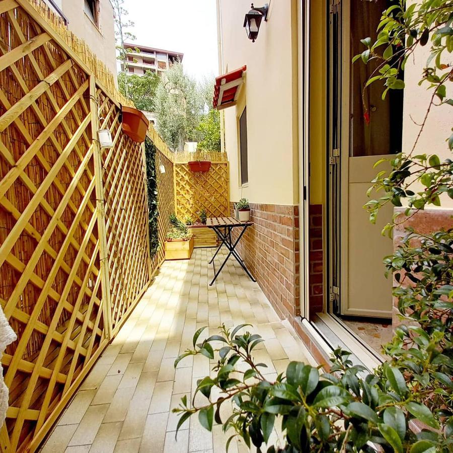 Saponaria Casa Al Mare Apartment Catania Bagian luar foto