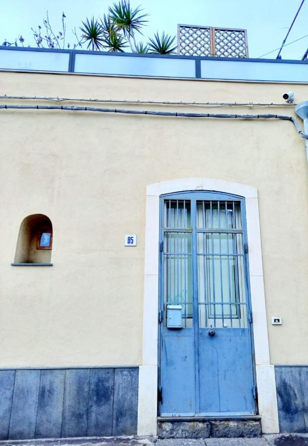 Saponaria Casa Al Mare Apartment Catania Bagian luar foto
